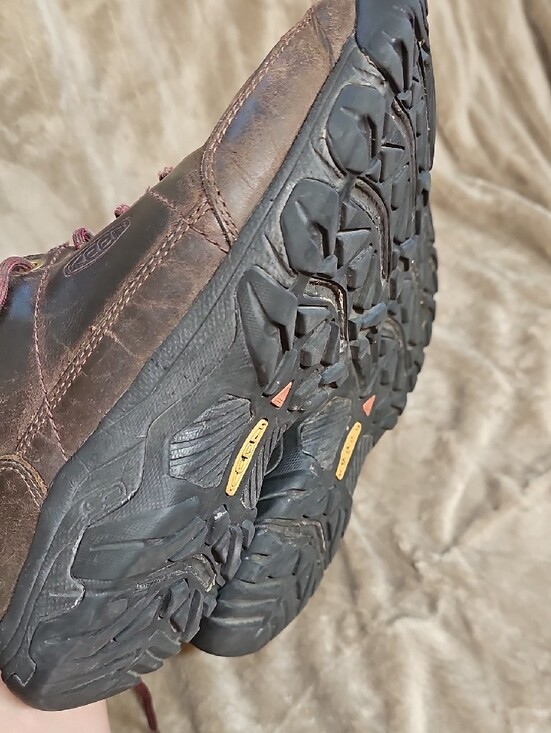 Brown KEEN Targhee III Oxford shoes Dark Earth/Mulch Leather